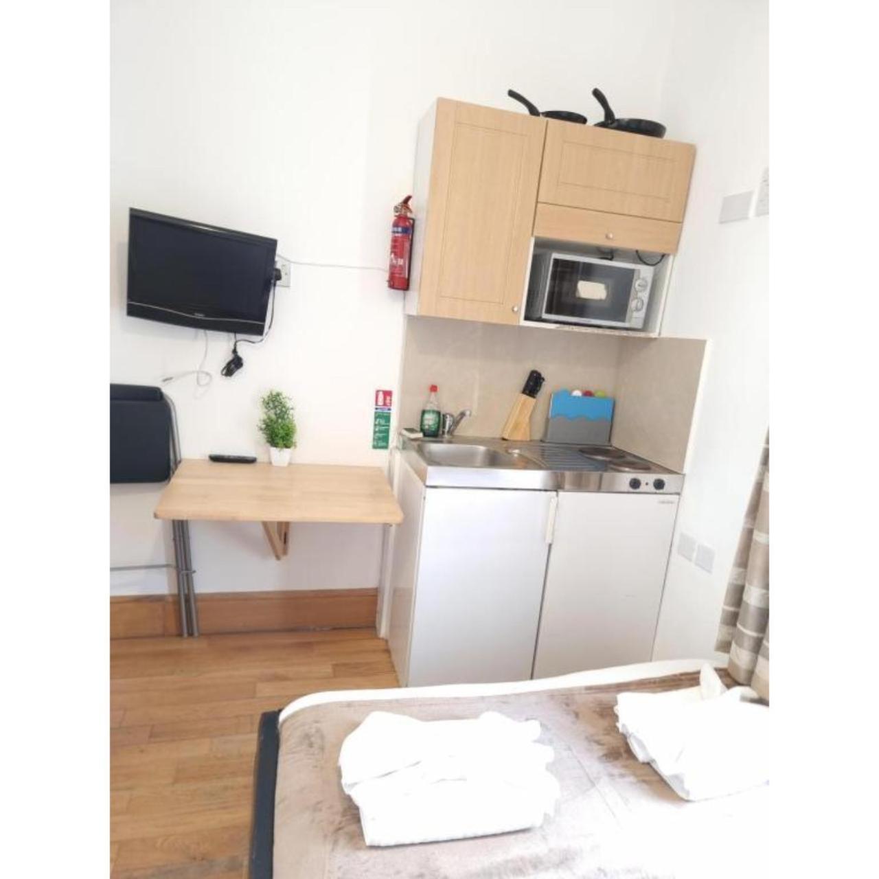 F204-Compact 2Nd Flr Studio Fits 2-Near Hyde Park ลอนดอน ภายนอก รูปภาพ